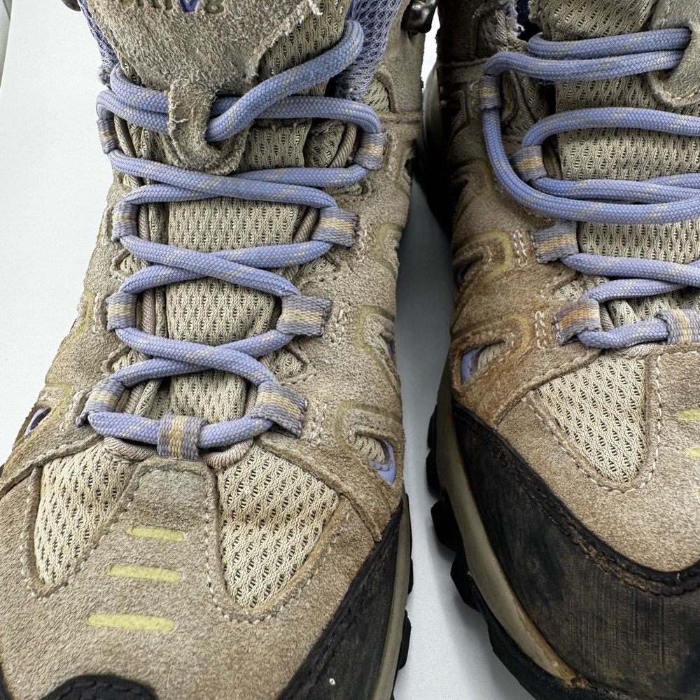 Tan and Black Athletic Shoes with Breathable Mesh and Suede Overlays